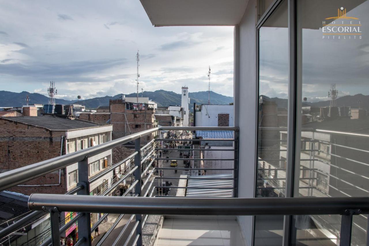Hotel Escorial ピタリト エクステリア 写真