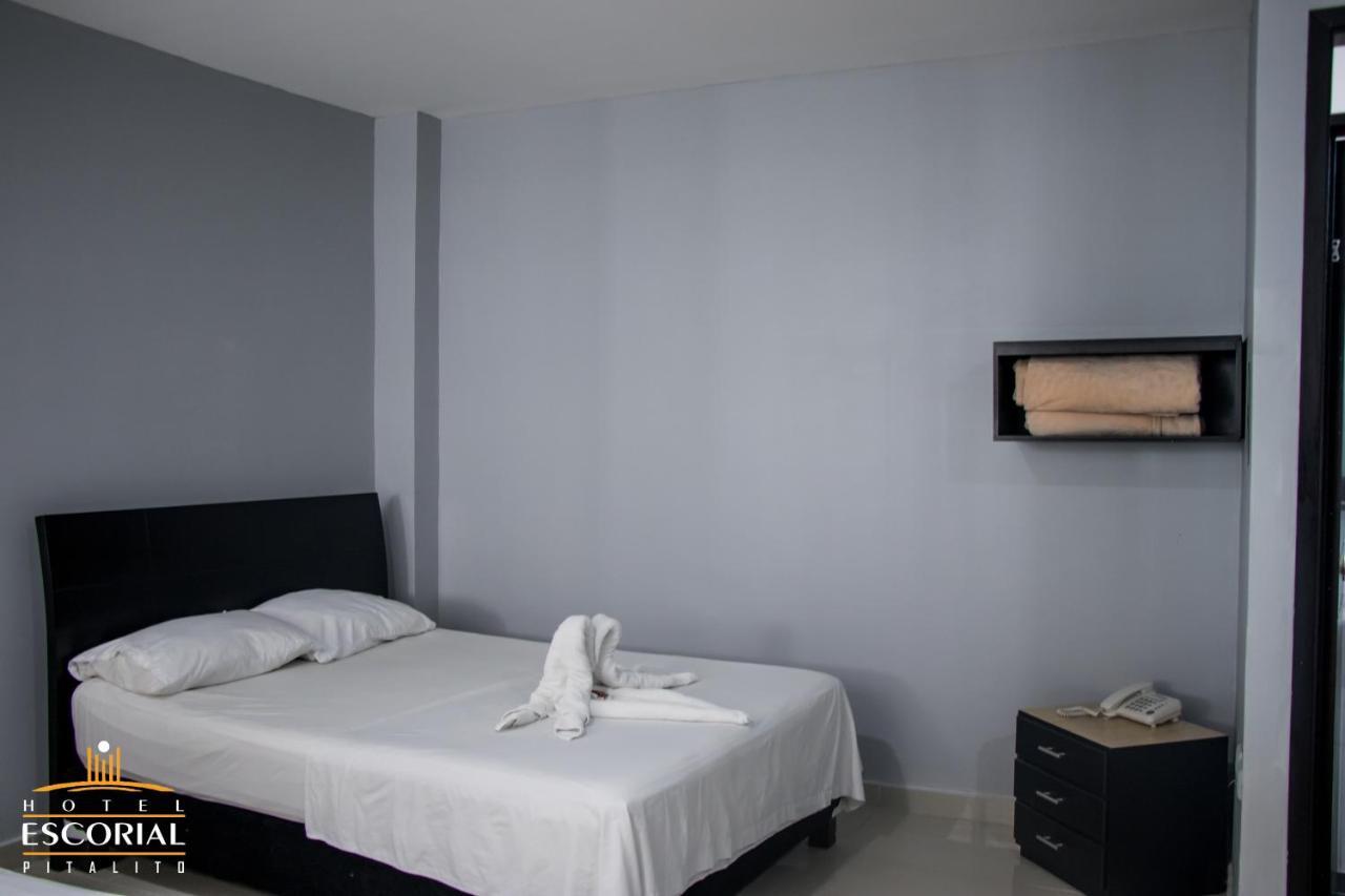 Hotel Escorial ピタリト エクステリア 写真